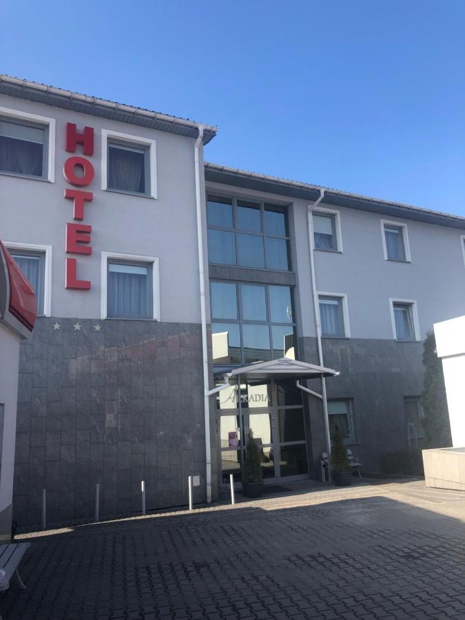 Hotel Arkadia Konskie 外观 照片