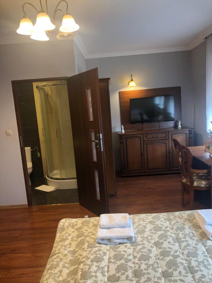 Hotel Arkadia Konskie 外观 照片